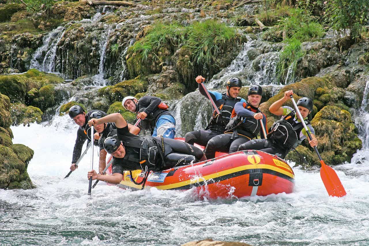 How to prepare well for rafting?