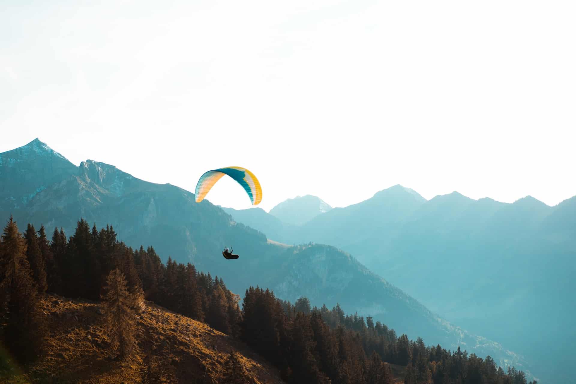 Paraglider, paramotor, and motoparaglider – the main differences